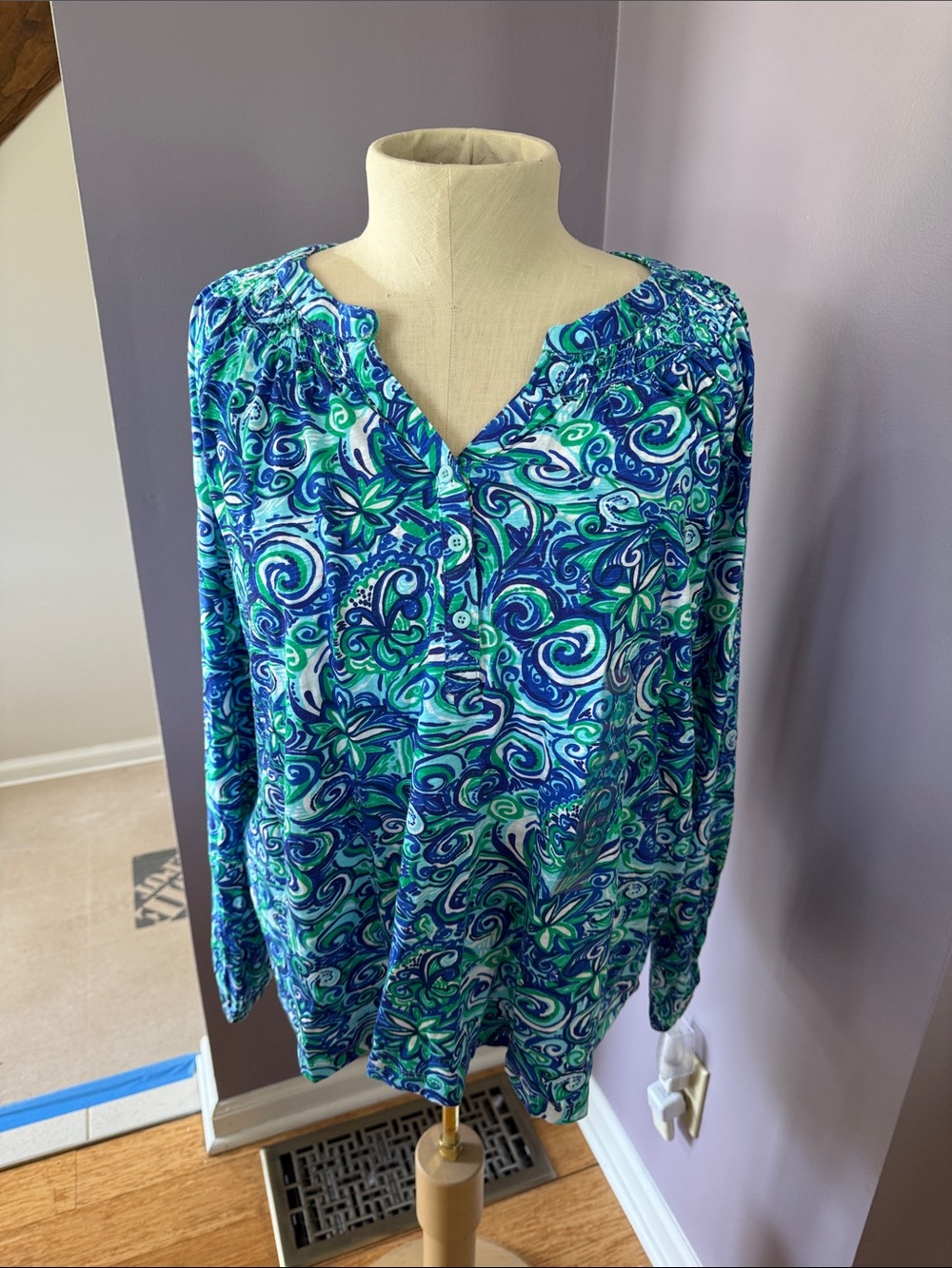 NWT Women’s Blue & Green Paisley Long-Sleeve Henley Top